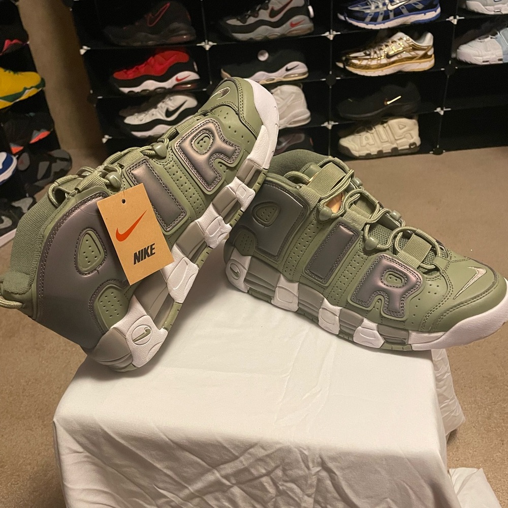 Nike Air More Uptempo Iridescent 917593-001 men’s size 11